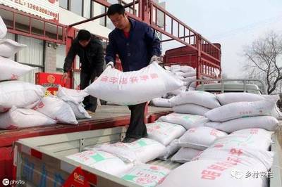 化肥銷售的利潤真相 農(nóng)資店老板揭秘，一袋化肥究竟能賺多少錢？